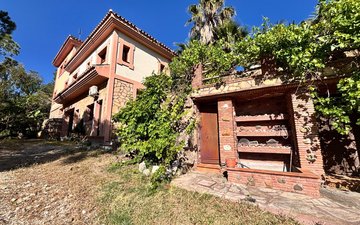 Property slide 7