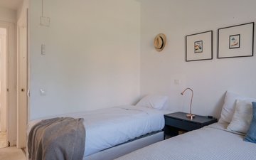 Property slide 16
