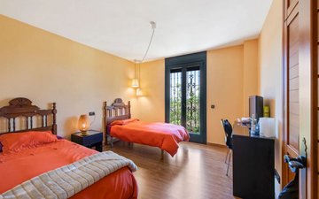 Property slide 16