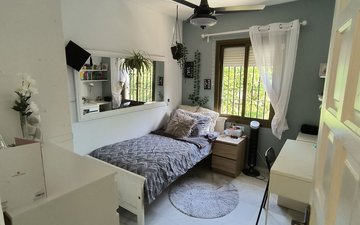 Property slide 17
