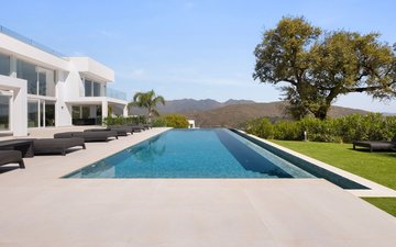 Property slide 46