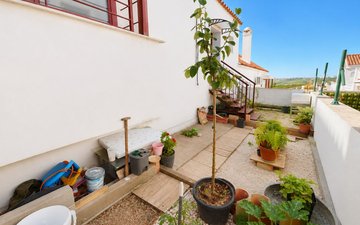 Property slide 25