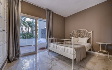 Property slide 15