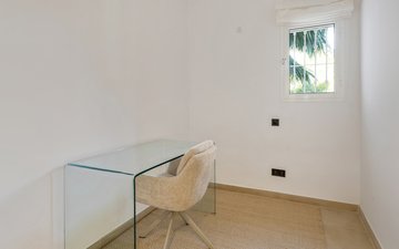 Property slide 25