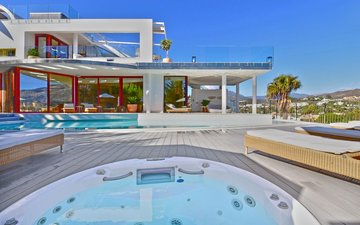 Property slide 18