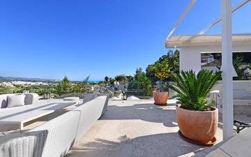 Property slide 74