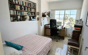 Property slide 40