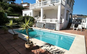 Property slide 48