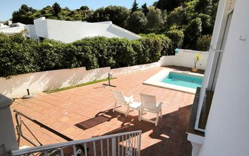 Property slide 52