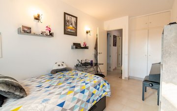 Property slide 24