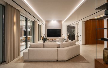 Property slide 10