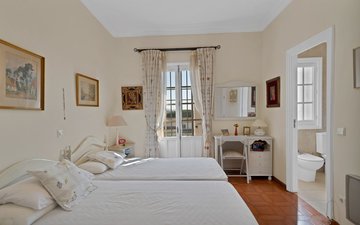Property slide 25