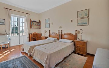 Property slide 28