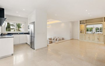 Property slide 17