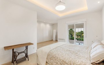 Property slide 18