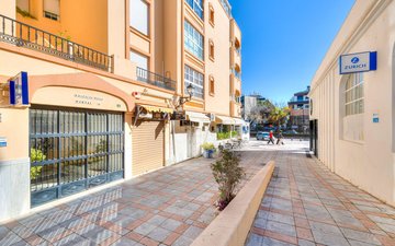 Property slide 40