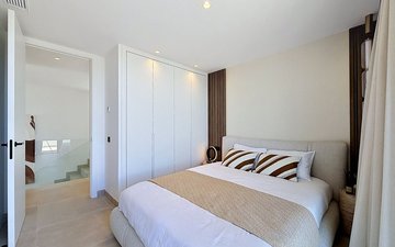 Property slide 100