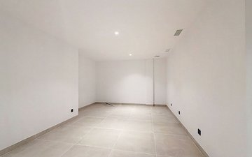 Property slide 77