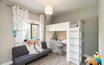 Property slide 16