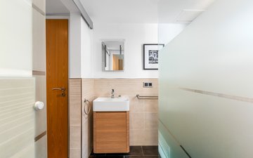 Property slide 40