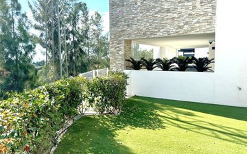 Property slide 21