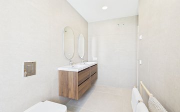Property slide 38