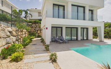 Property slide 44