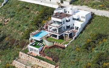 Property slide 44