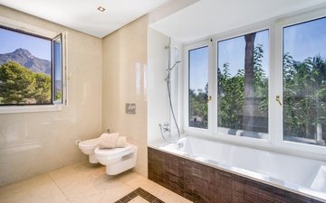 Property slide 18