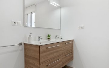 Property slide 22
