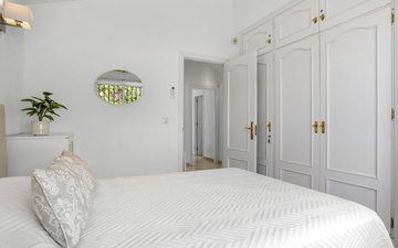 Property slide 25