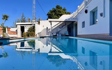 Property slide 16