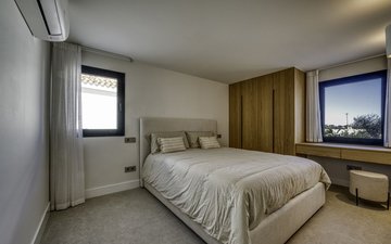 Property slide 46