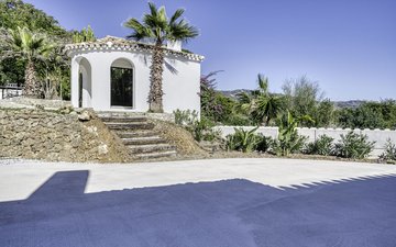Property slide 51