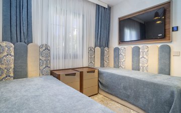 Property slide 25