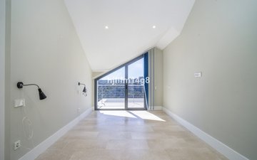 Property slide 10