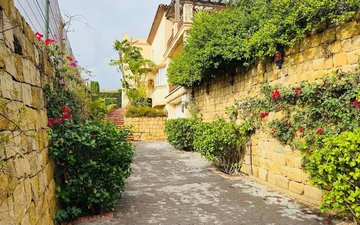 Property slide 10