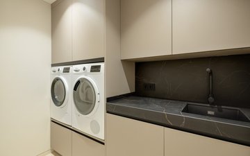 Property slide 32
