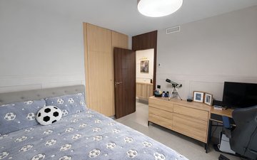 Property slide 17