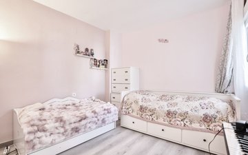 Property slide 17