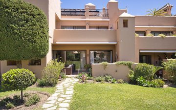 Property slide 32