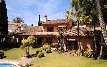 Property slide 37
