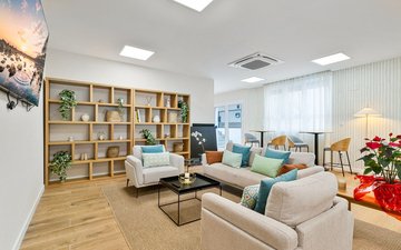 Property slide 44