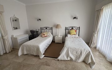 Property slide 18