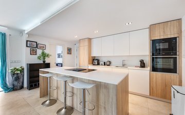 Property slide 10