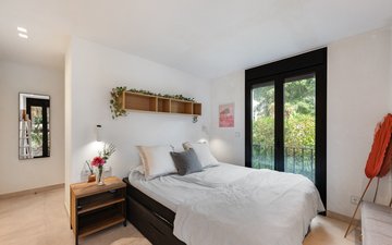Property slide 18