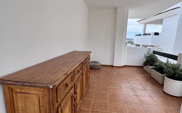 Property slide 32
