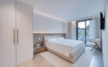 Property slide 20