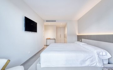 Property slide 22