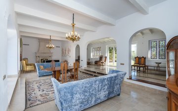 Property slide 16